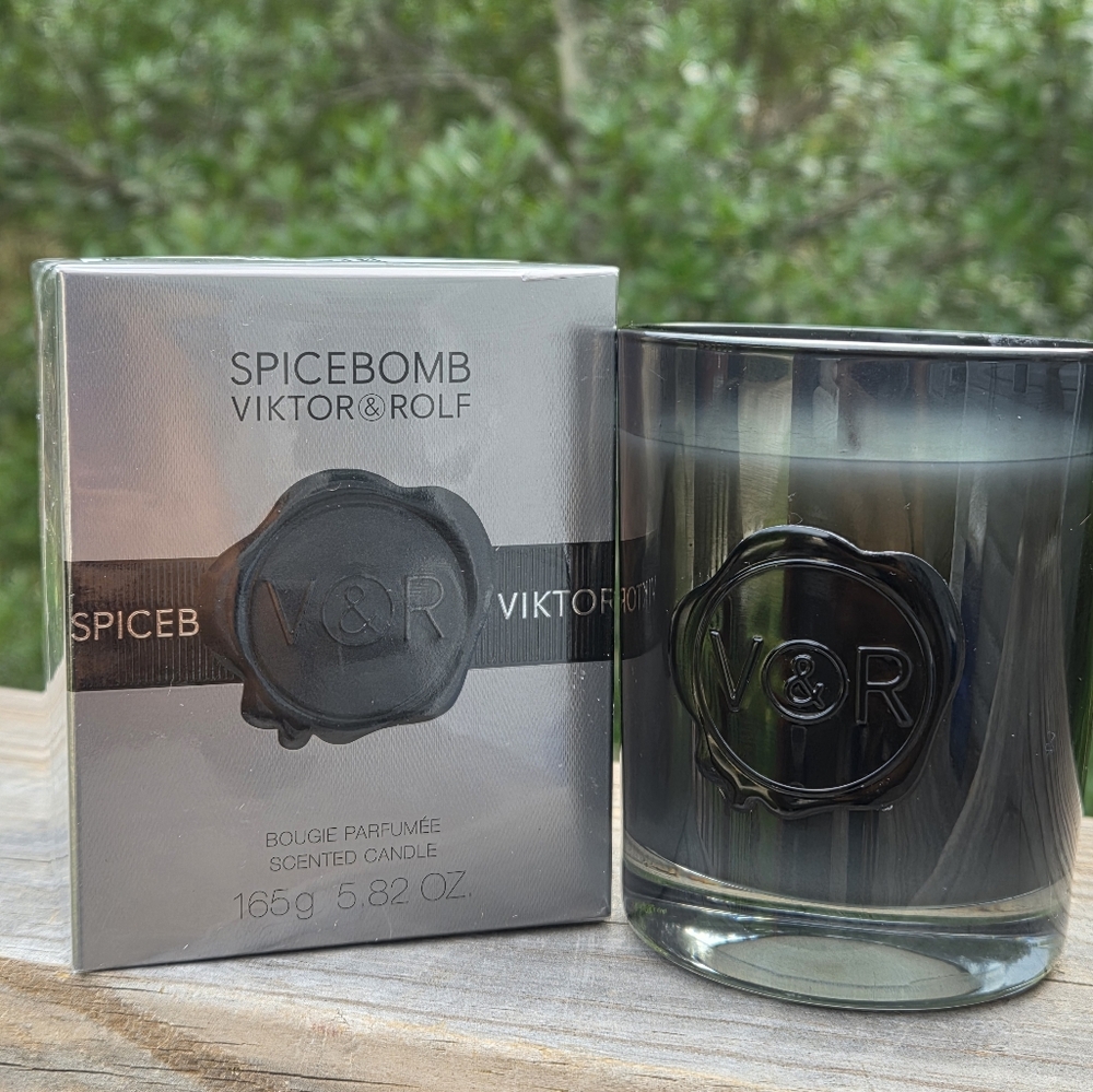 Viktor & Rolf Spicebomb Black Glass Candle